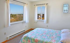 Top Town Condo At Maris Stella
